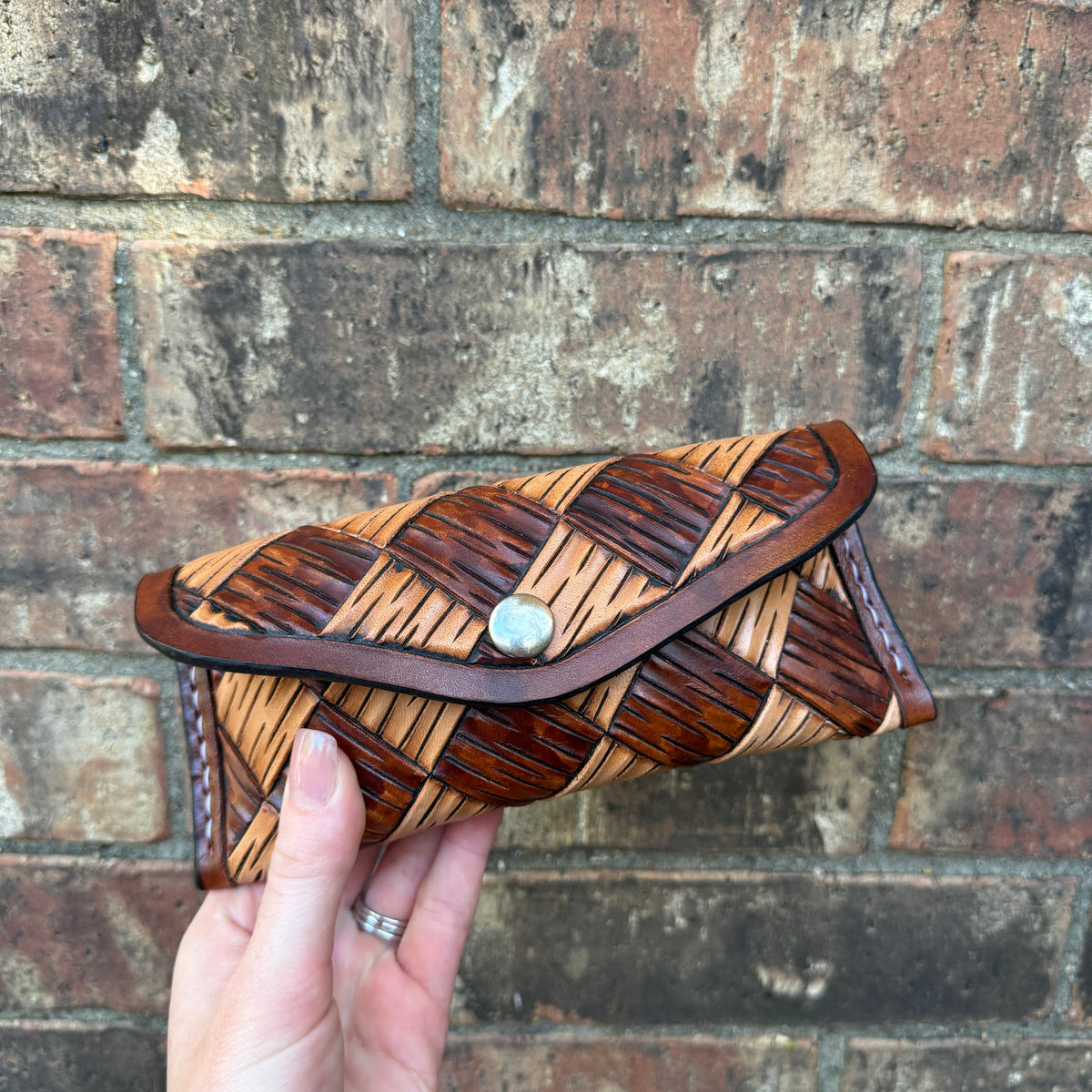 Two-Tone Basket Carve Sunglass Case